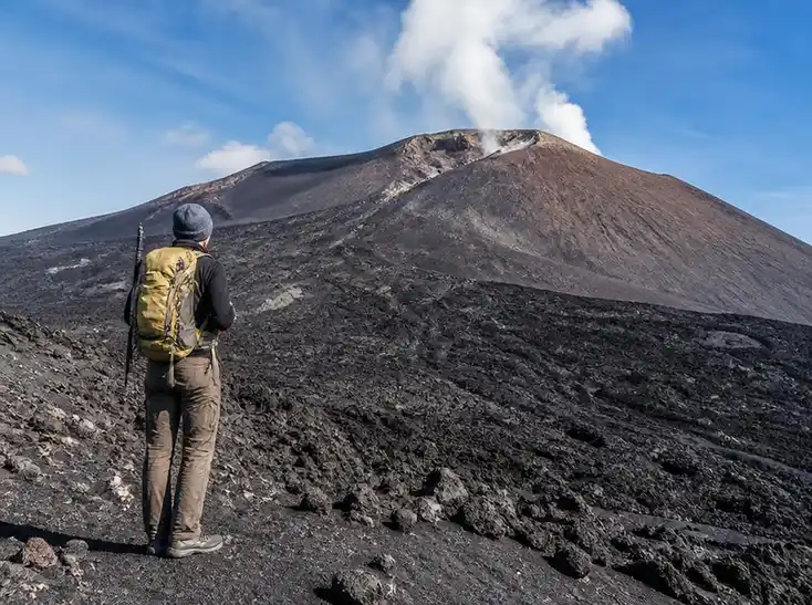 Pianificare un trekking siciliano in totale autonomia sul vulcano
