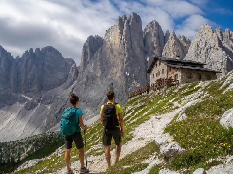 scoprire la meraviglia delle escursioni sulle pale di san martino